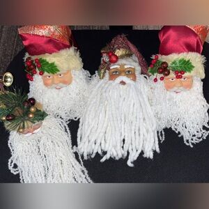 Vintage Santa Claus Holiday Decor Set - Red and White (2)